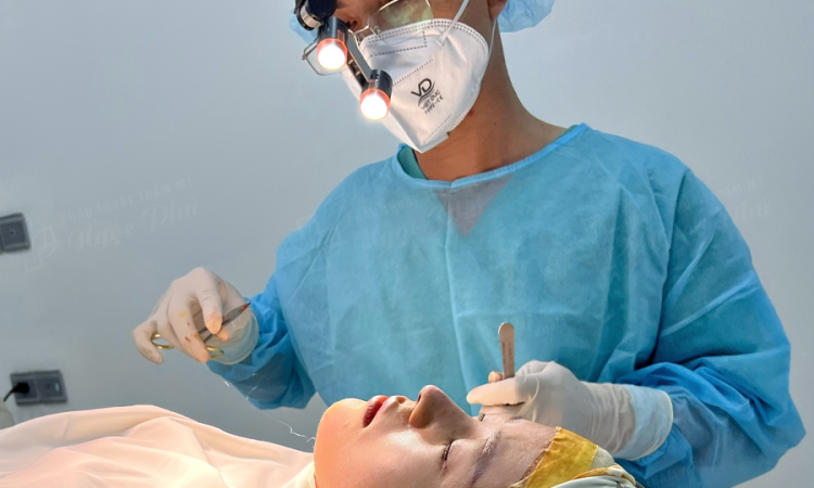 Giải đáp: Có nên nâng mũi Hàn Quốc không?