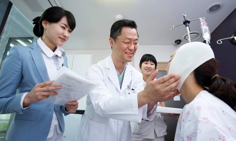 Có nên đi phẫu thuật thẩm mỹ tại Hàn Quốc