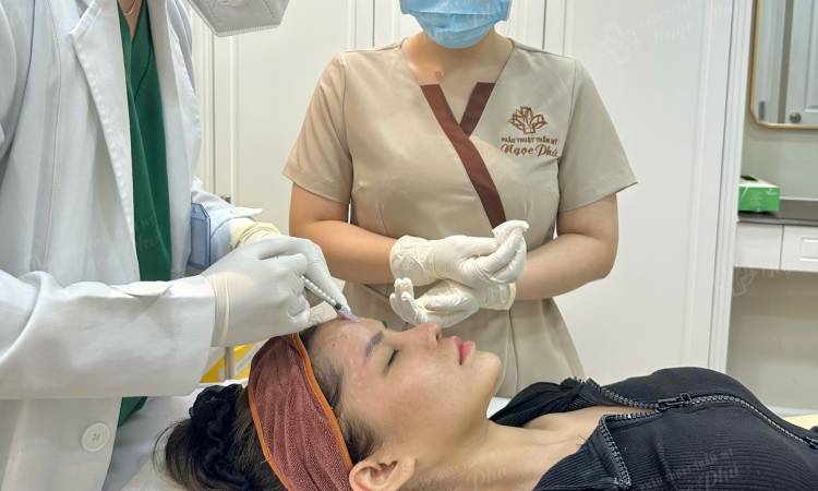 Chuyên gia hướng dẫn chăm sóc sau tiêm Meso