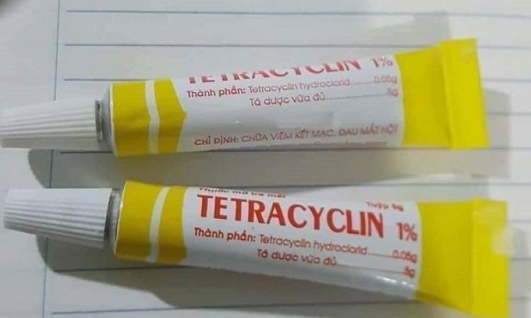 Bôi thuốc mỡ gì sau khi phun lông mày? Hướng dẫn sử dụng đúng cách!