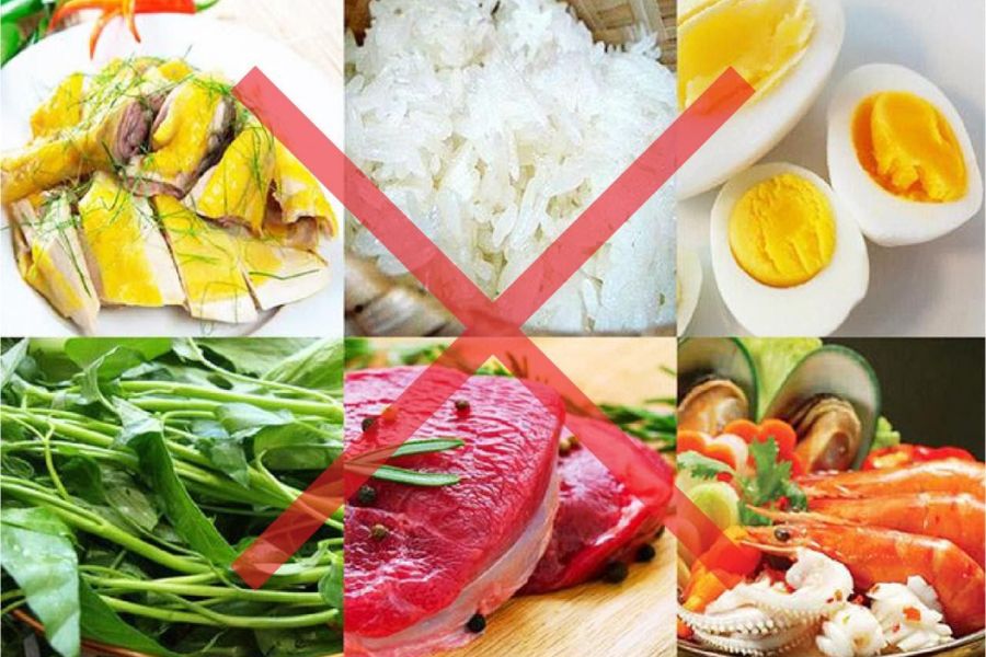 Thịt bò và trứng có thể khiến vết thương mới trở nên sậm màu, làm cho lớp da non không đồng đều màu với các vùng da xung quanh. 